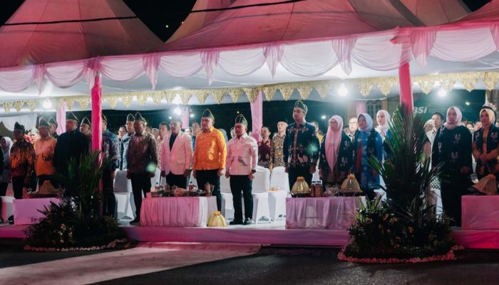 Tampilkan Bingkai Budaya Se Sulteng Melalui Pesona Harmoni Festival Teluk Lalong 2025